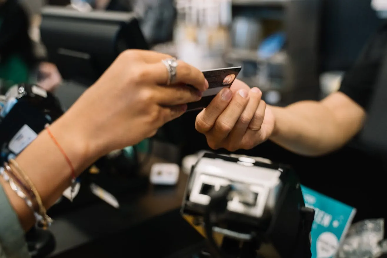 Visa y Mastercard: El Objetivo Estándar
